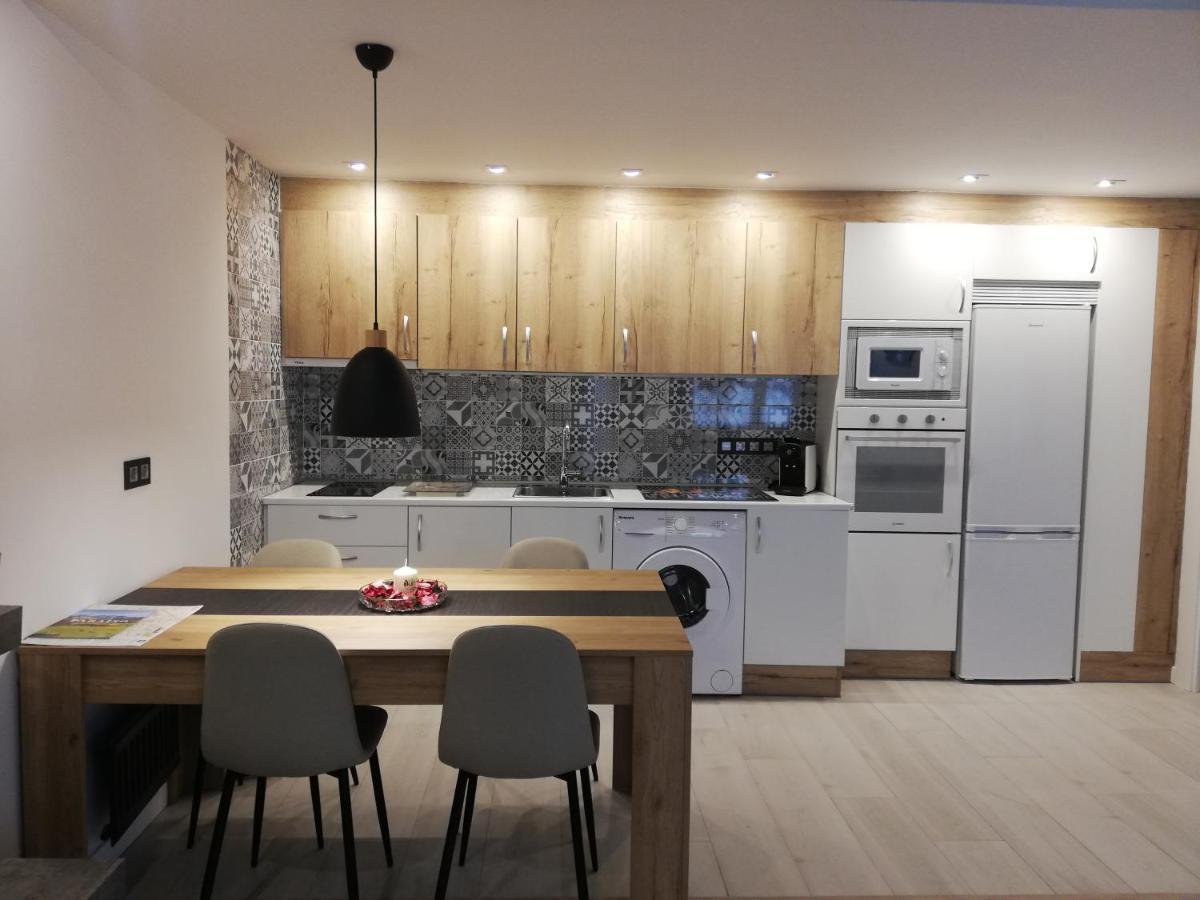 Apartamento Cinema Apartment Oviedo Ngoại thất bức ảnh
