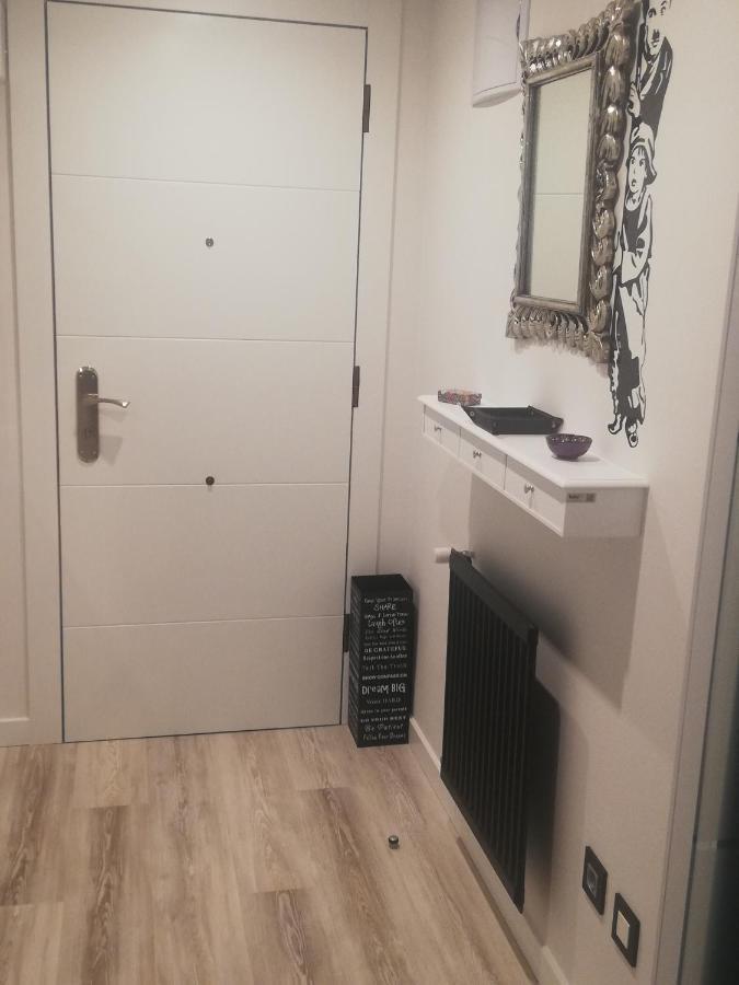 Apartamento Cinema Apartment Oviedo Ngoại thất bức ảnh