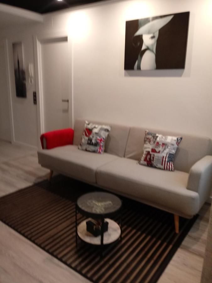 Apartamento Cinema Apartment Oviedo Ngoại thất bức ảnh